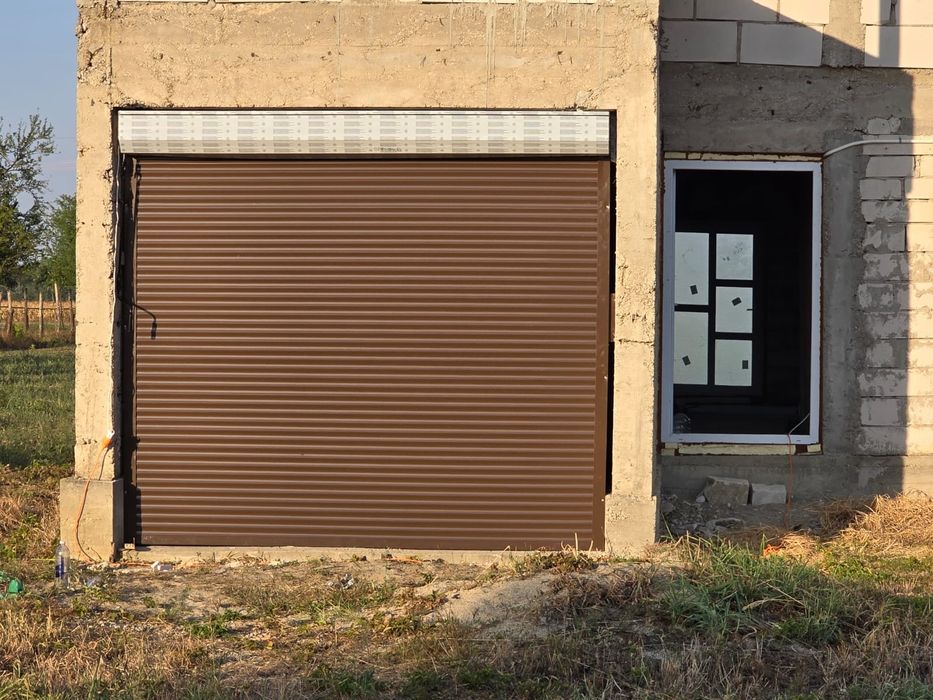 Usi garaj tip rulou aluminiu