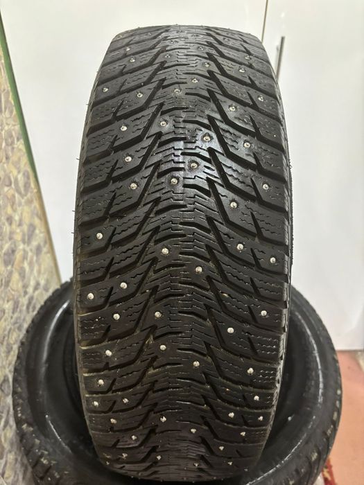 Зимний шины 215/65 R16