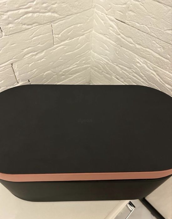 Dyson нежно розовый