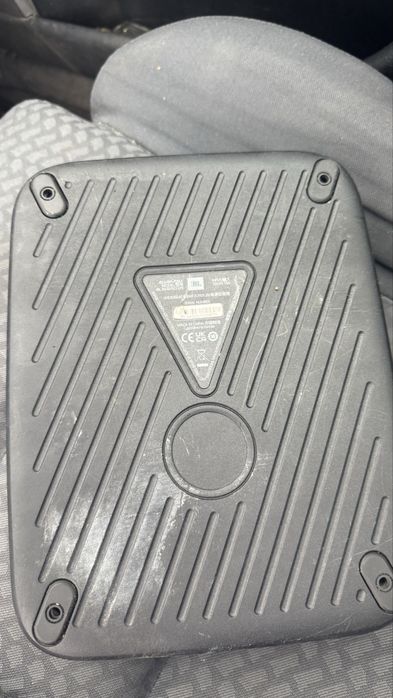 Jbl underseat subwoofer 100w rms  jbl basspro lite