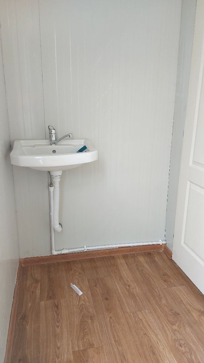 Vand container tip sanitar propriu F/B