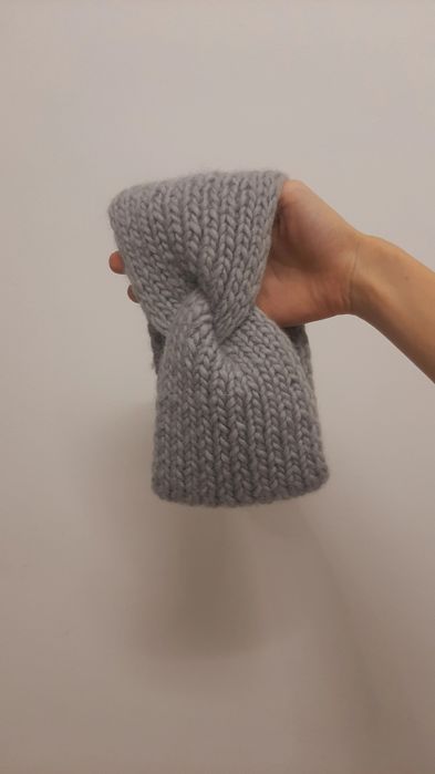 Повязка на голову ручная работа вязаная