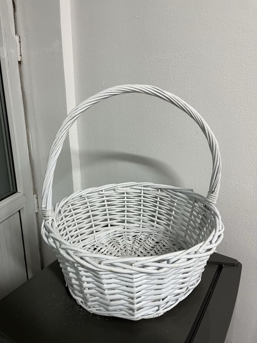 Корзины белого цвета