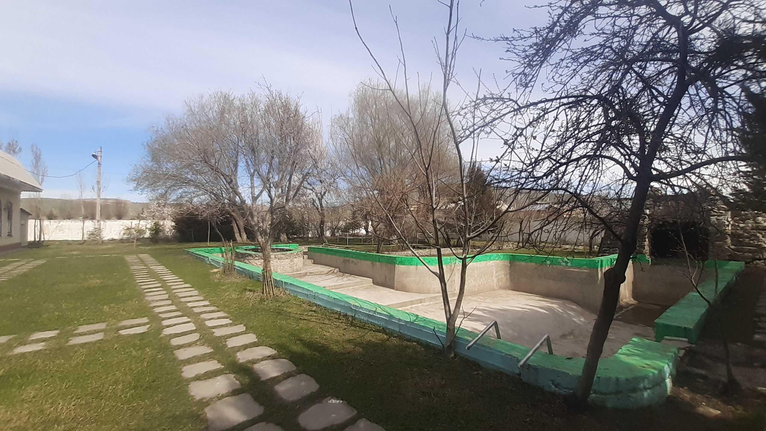 Andijon viloyati Xonoboda Ishlab chiqarish bino inshoatlari sotilmoqda