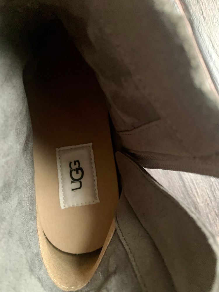 Ghete UGG stare impecabila,marime 39