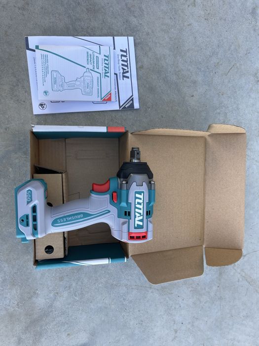 Masina de insurubat cu impact Total baterie 20 v 1/2 500Nm