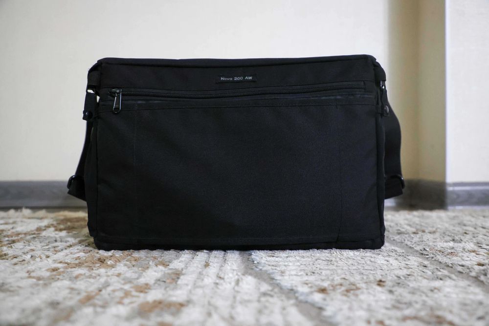 Сумка Lowepro NOVA 200 Camera Bag