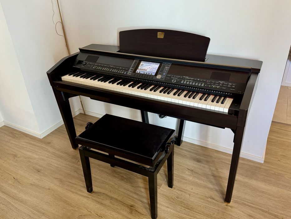 Yamaha Clavinova CVP 505 Pian Electronic
