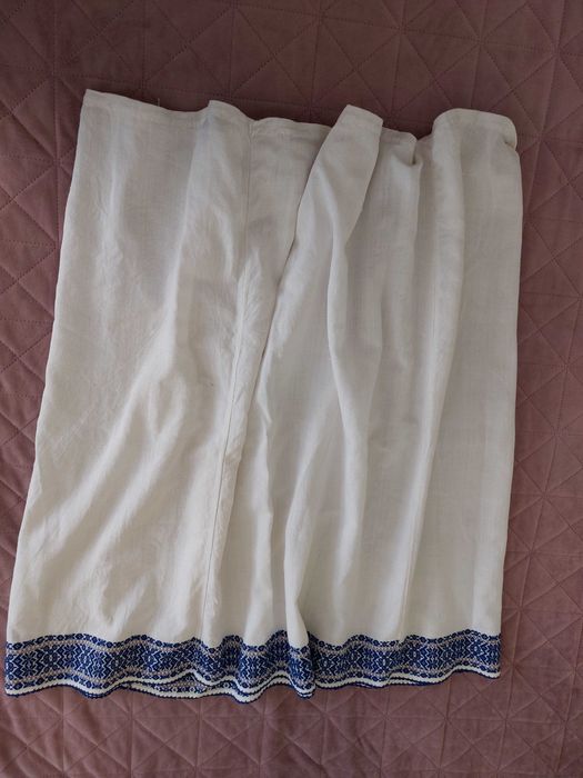 Poale, fusta costum national