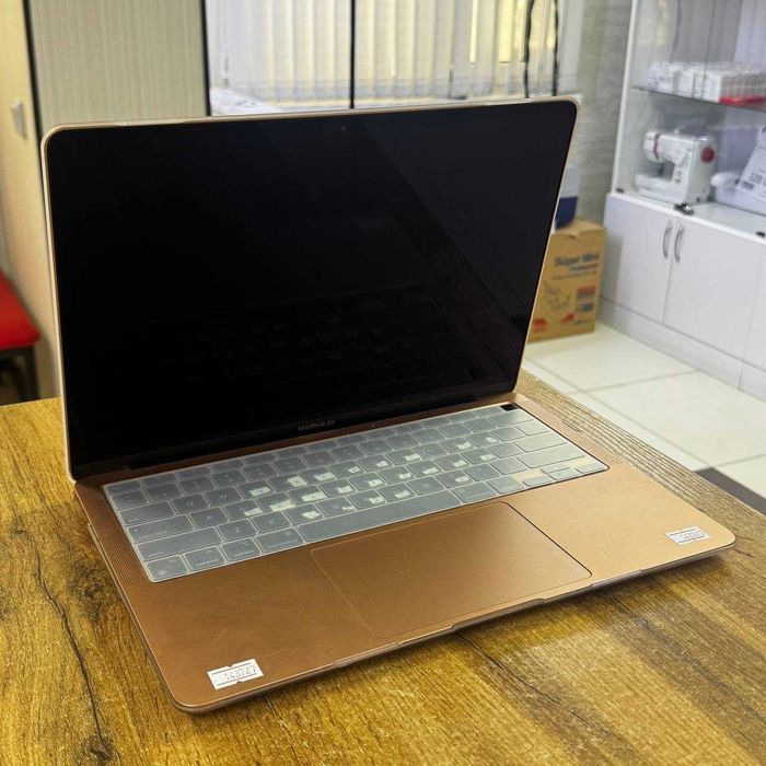 Ноутбук APPLE MacBook Air М1 2020, 256GB / sk143727