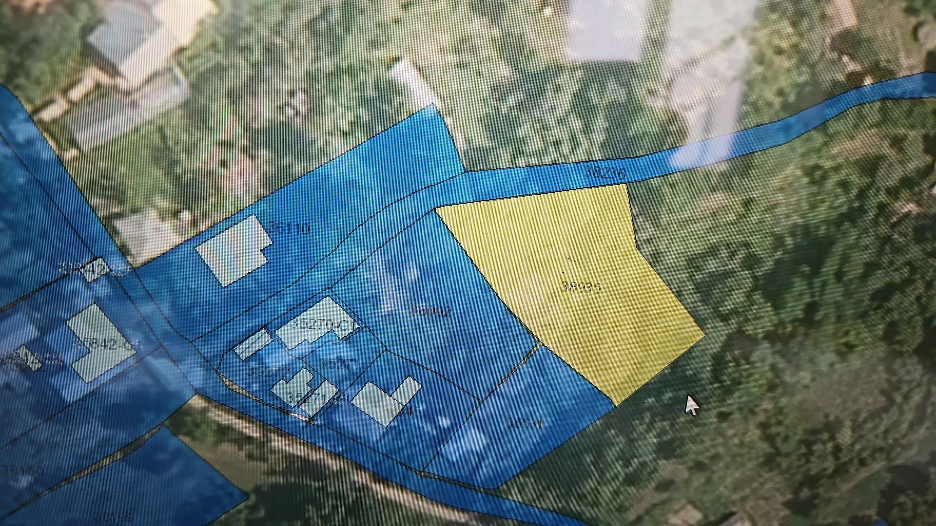 Teren de vanzare Pausesti Maglasi
