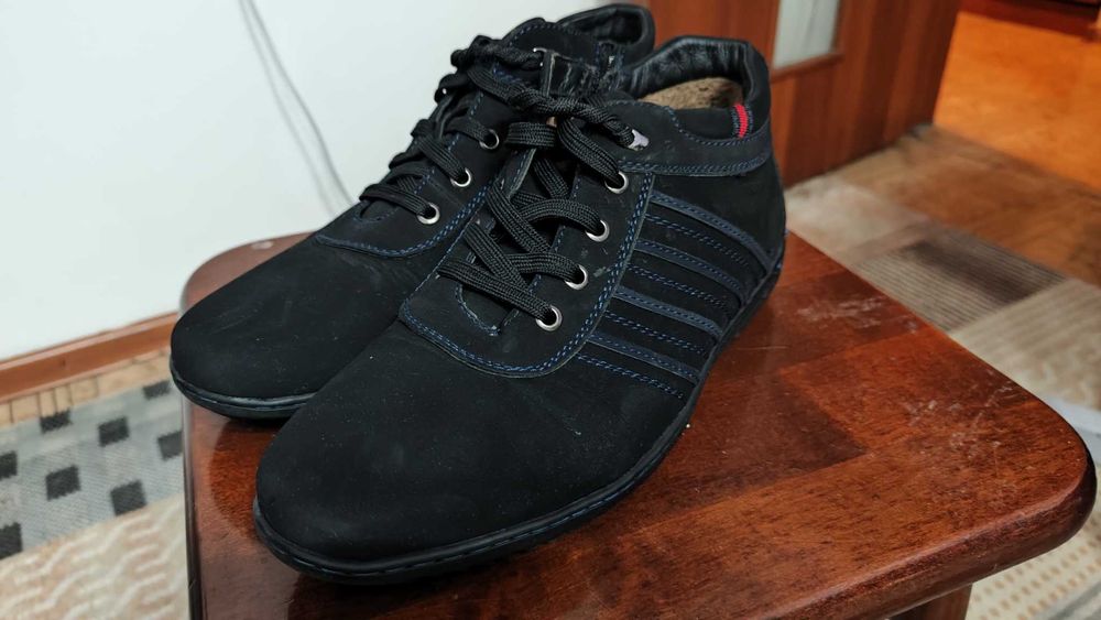 Ботинки замшевые