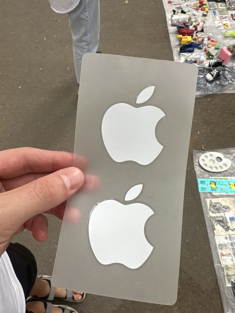 Наклейки Apple оригинал 2шт