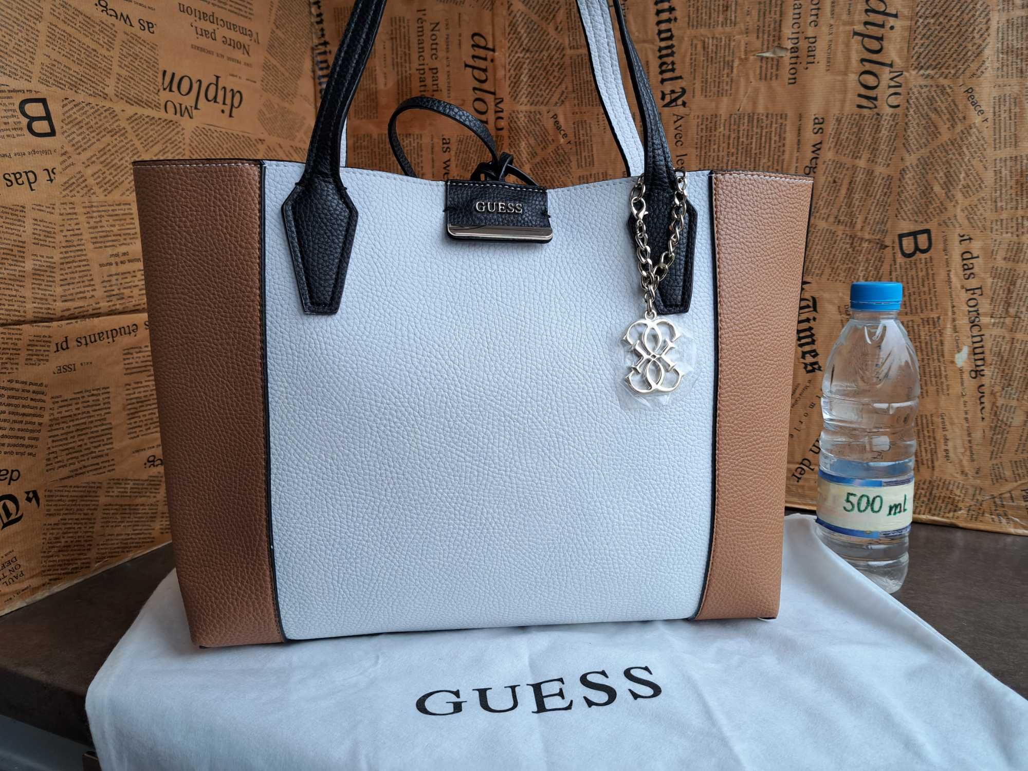 GUESS-Нова! бяла чанта