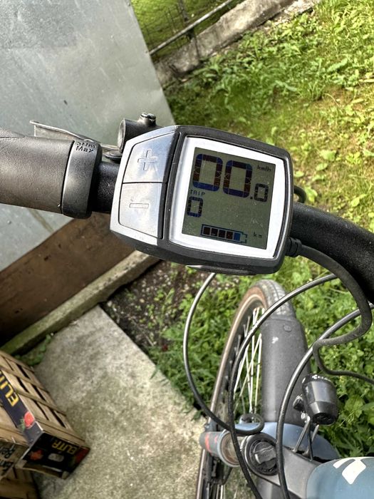 Cube Electric bike Kathmandu one 
6,100 lei