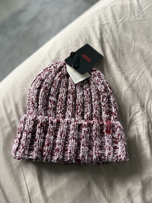 Levi's caciuna dama din tricot OS culoare roz&alb noua originala