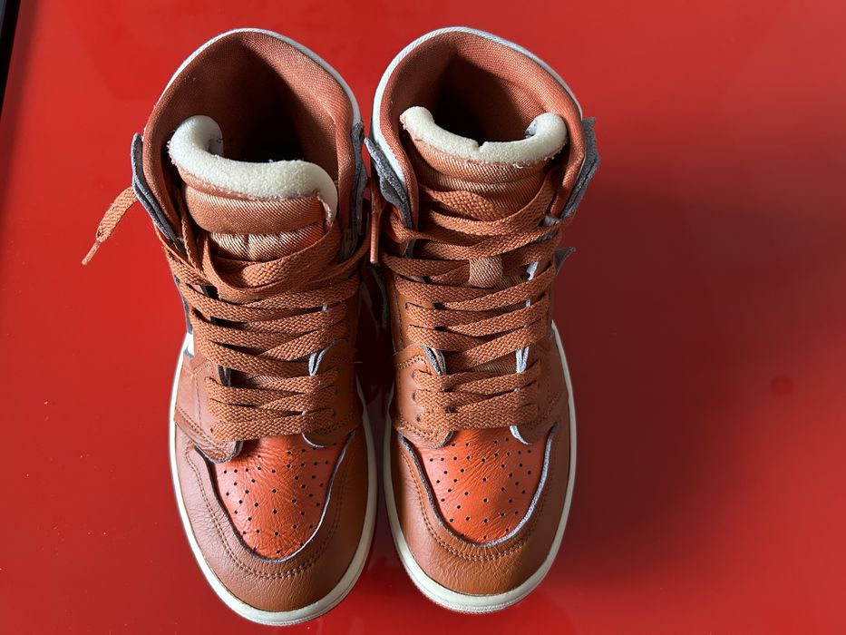 Adidasi baschet Jordan 1