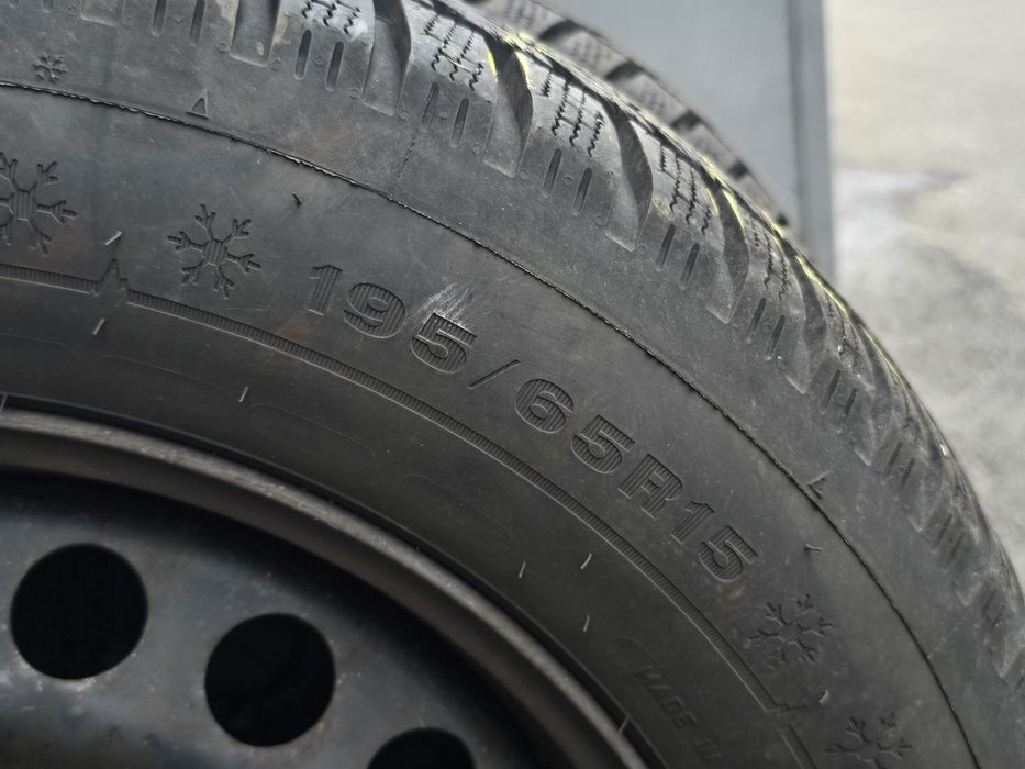 Anvelope Iarnă 195/65/R15 7mm + jante tablă R15 VW Golf /Skoda/Seat/Au