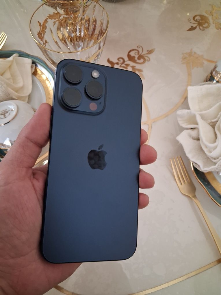 15 Pro Max 256gb E Sim