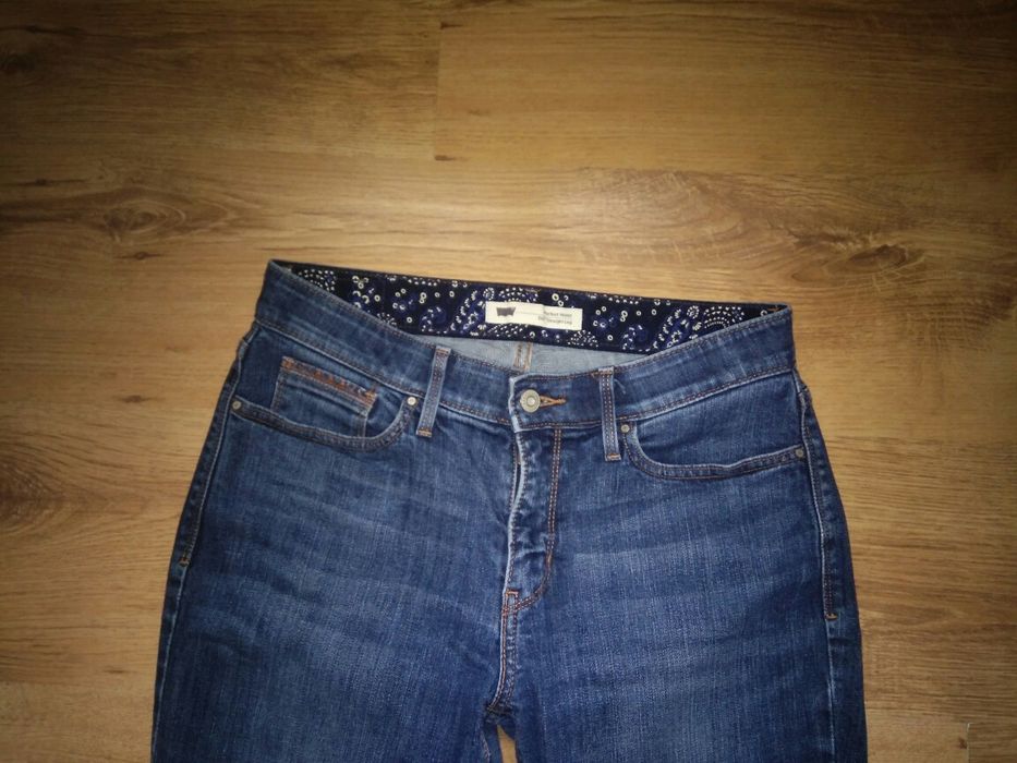 Blugi damă Levis 525 Perfect Waist Straight Leg marimea 29x30