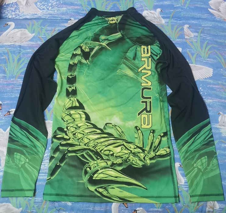 Bluza Scorpion noua