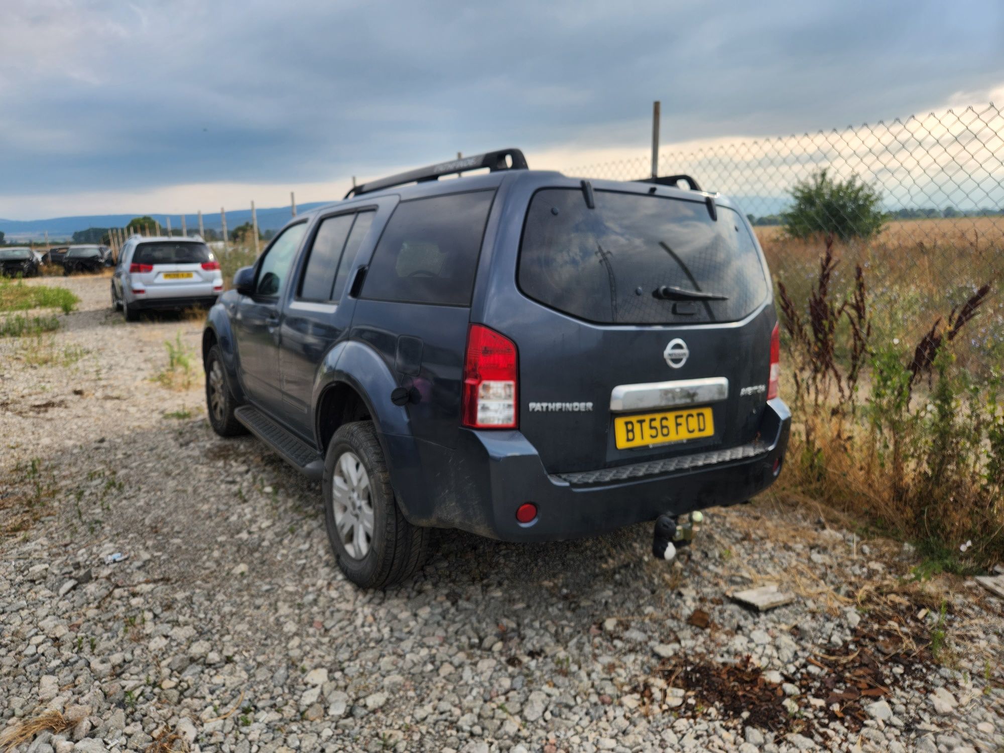 За части Nissan Pathfinder 2.5д. Ауто 2009г