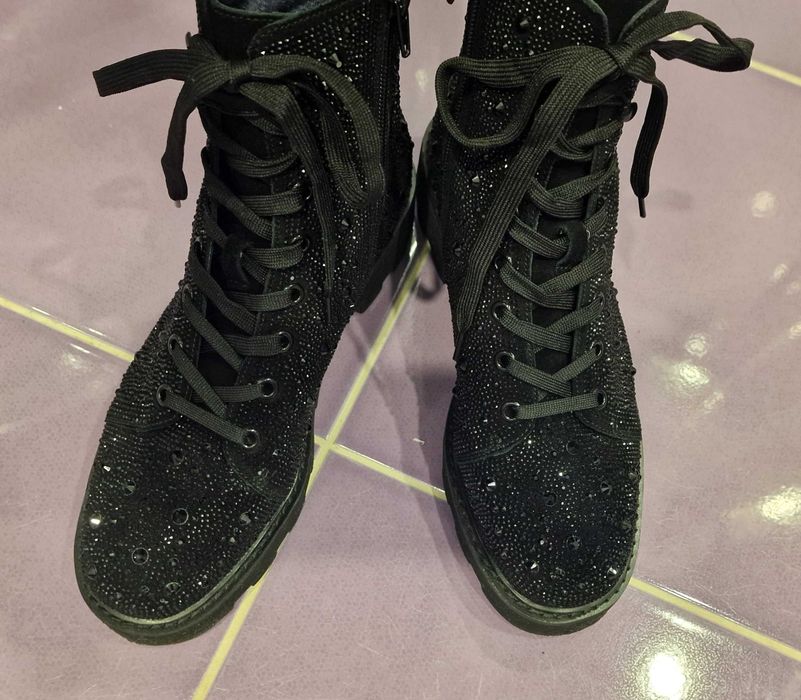 Боти Pinko, 39 номер