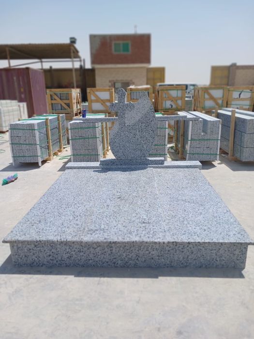 SUPER OFERTA monumente funerare cruci granit, cavou, bordura, capace