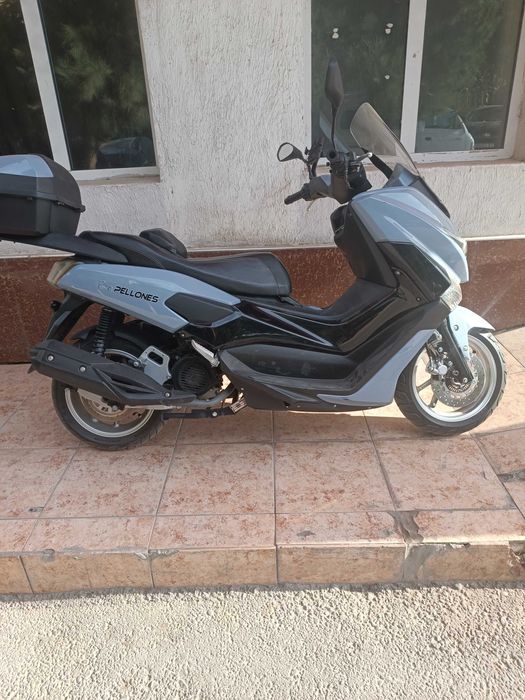 Скутер N Max 7300км пробег