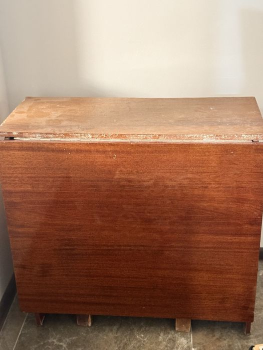 Отдам раздвижной стол