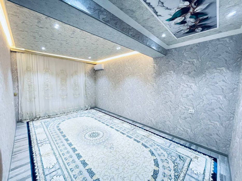 Uy srochna sotiladi 104 m2