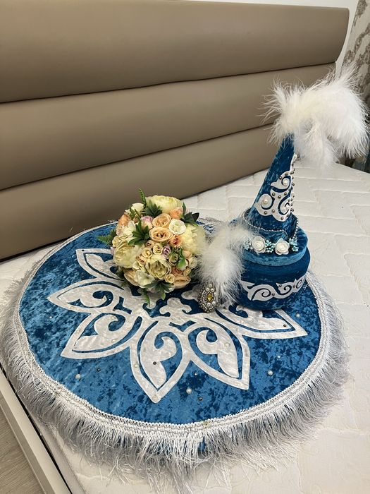 Букет невесты и набор на сырга салу