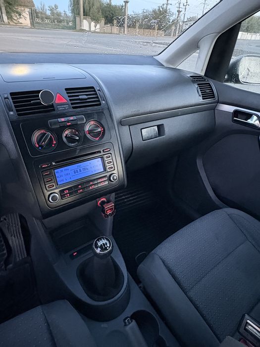 TOURAN 1.9 TDI 2006 7 Locuri