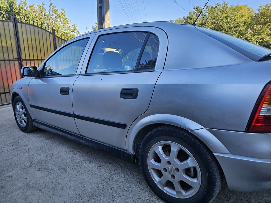 Vând Opel Astra G