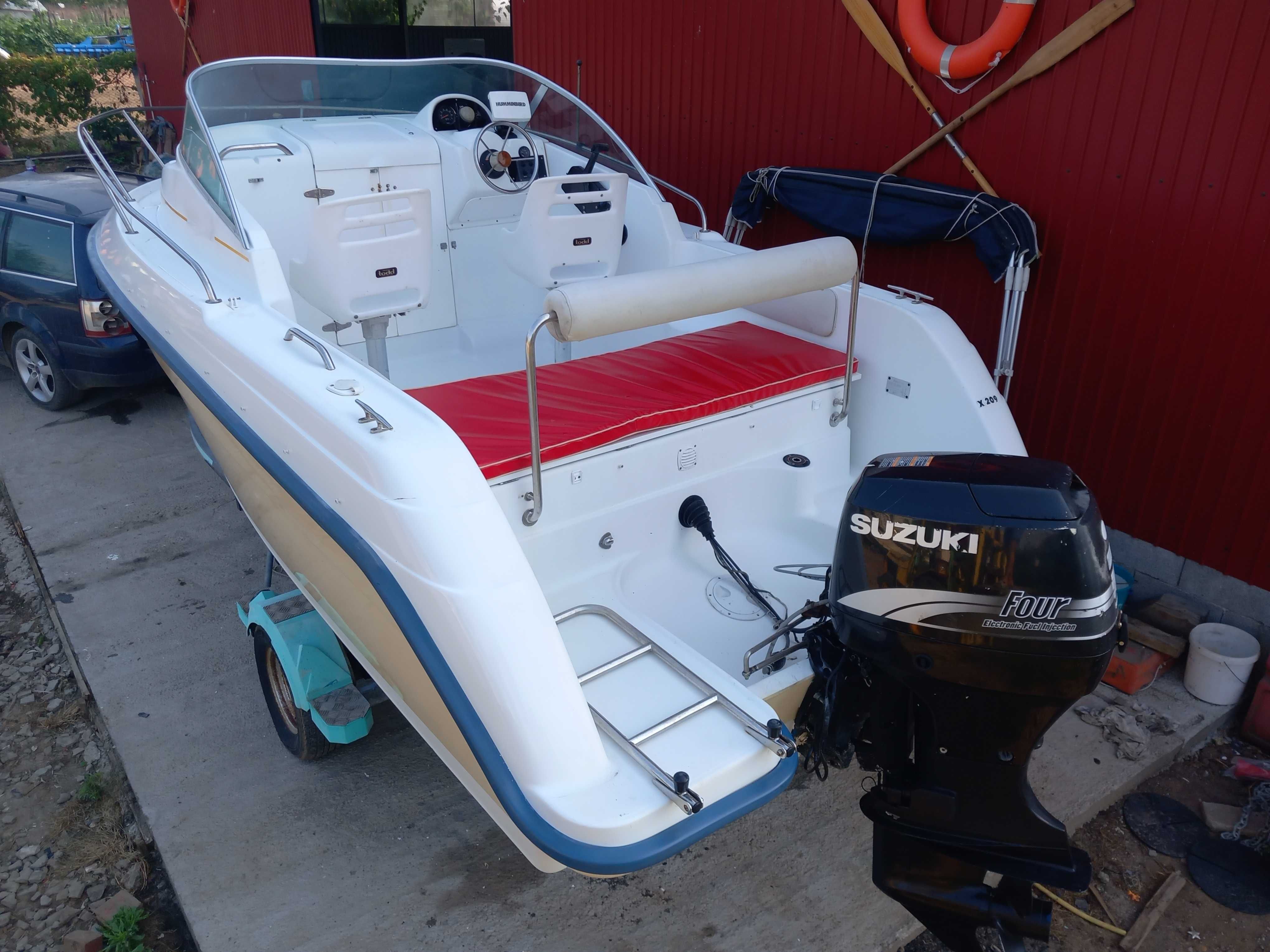 лодка  Beneteau Flyer 570