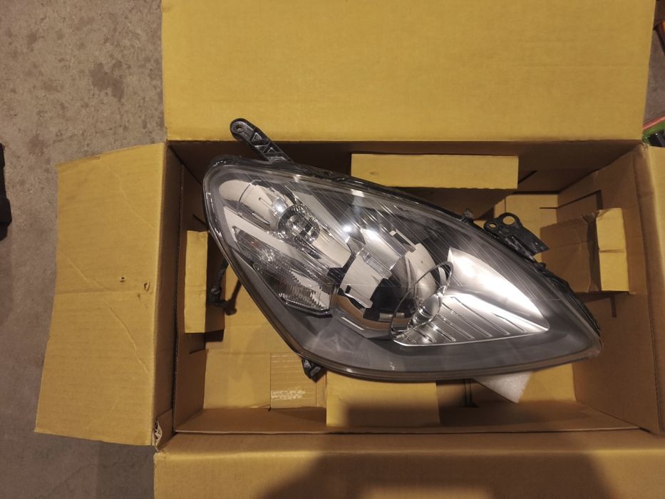 Фарове xenon Zafira B