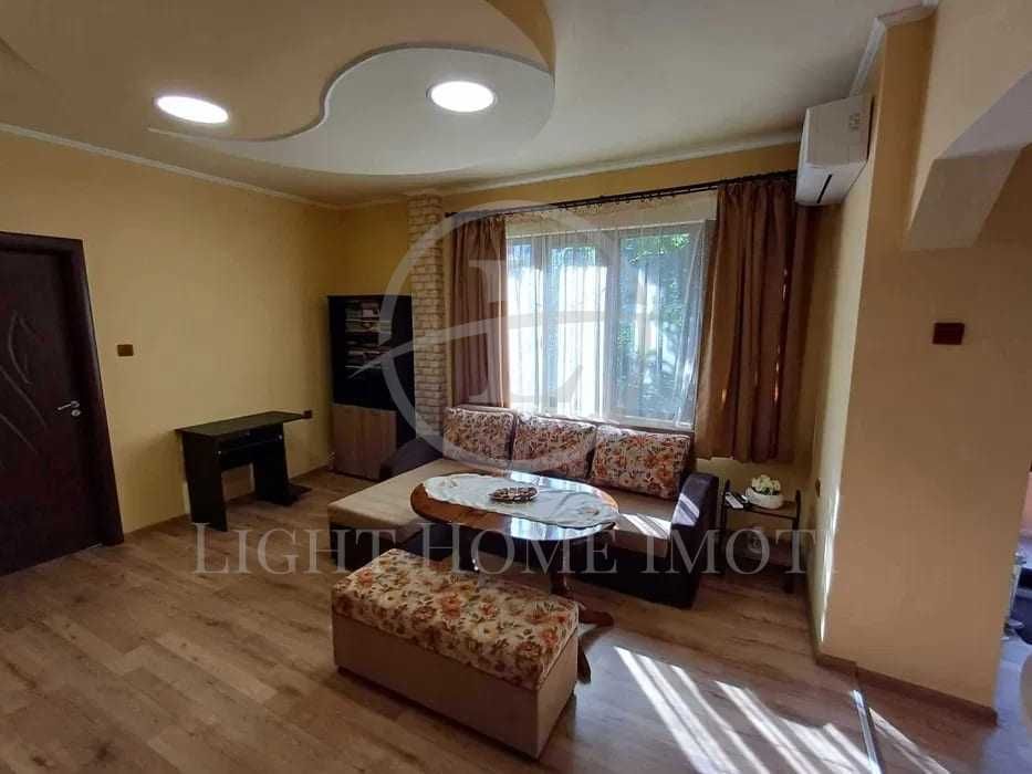 Продава се Двустаен апартамент в Пловдив, Съдийски - 60 кв.м за 1870 €/кв.м - Снимка #1