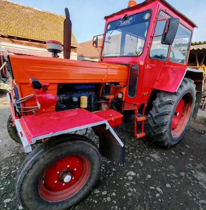 Vând Tractor U 650!