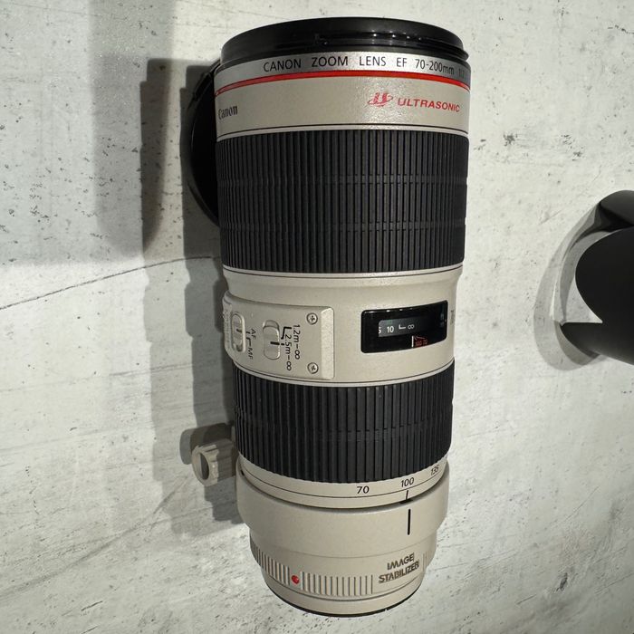 Canon 70-200mm f/2.8L USM II като нов кутия, сеник и калъв