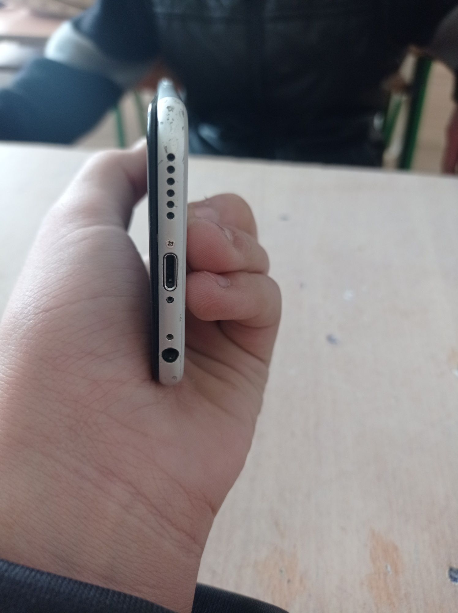 Iphone 6 sotiladi