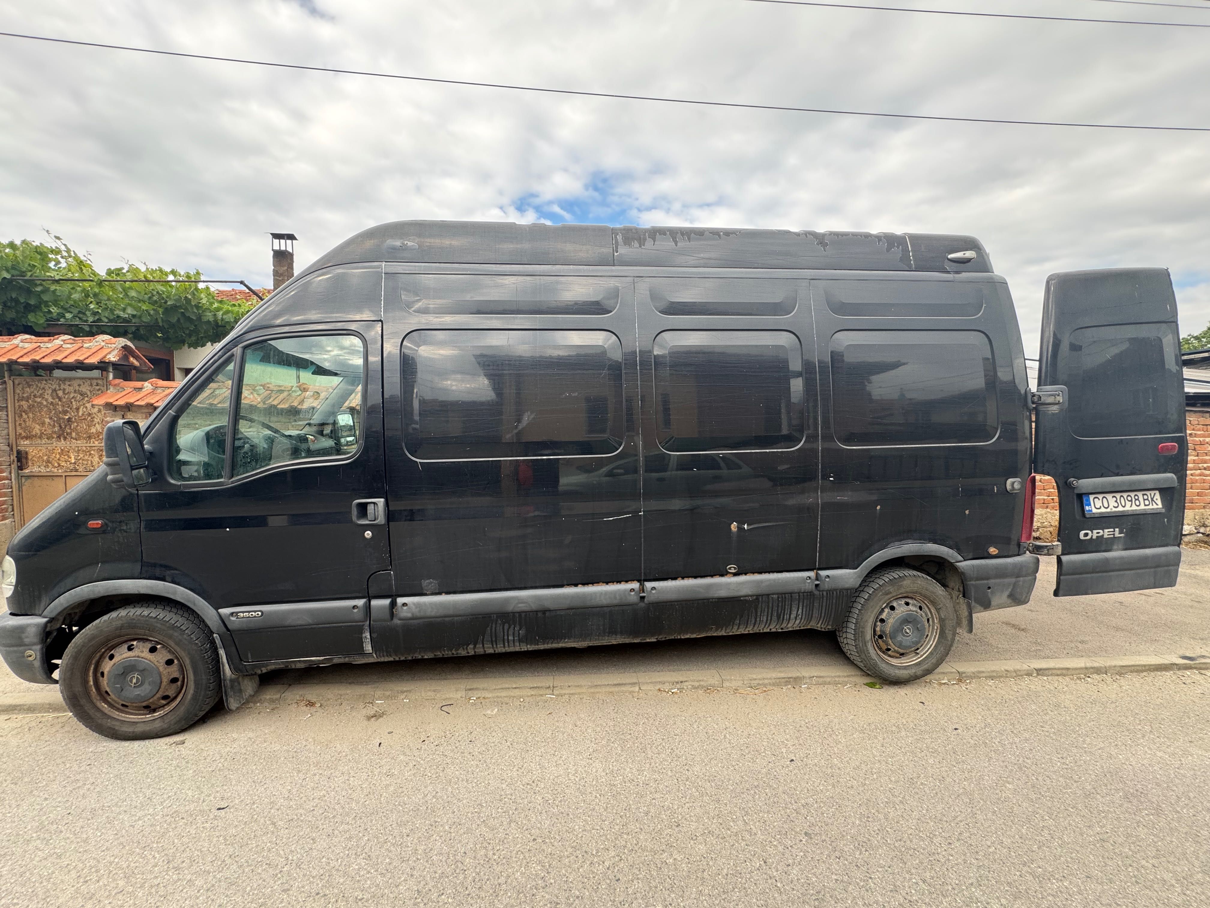 Бус Opel Movano 2.8