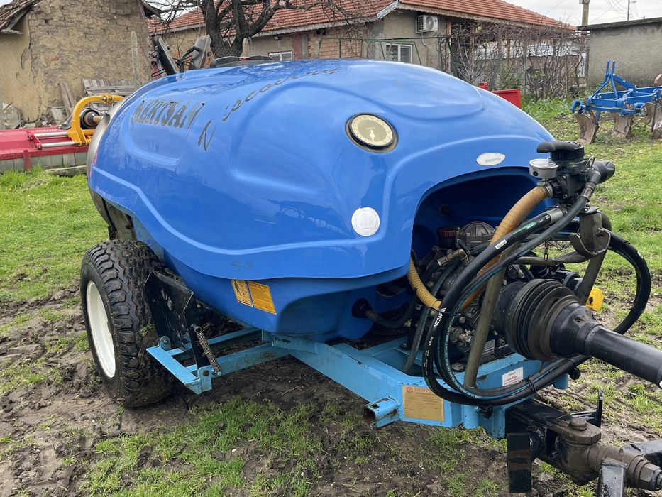 Вентилаторна пръскачка MERTSAN 1600л.