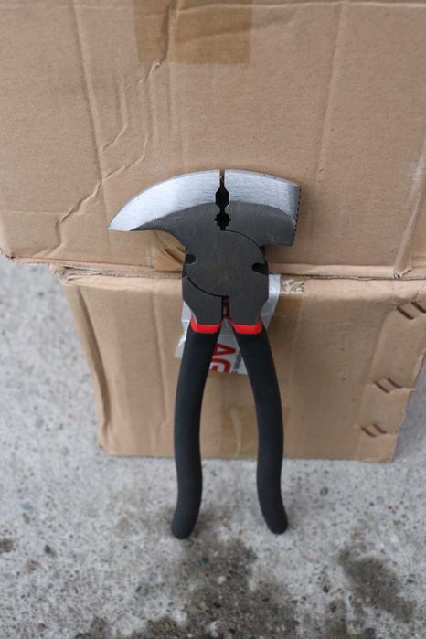 Cleste ciocan pentru gard electric