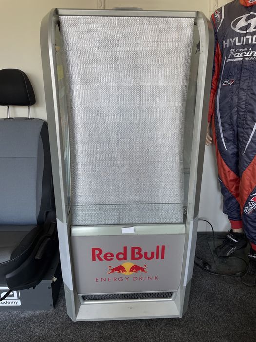 Отворена хладилна витрина Red Bull