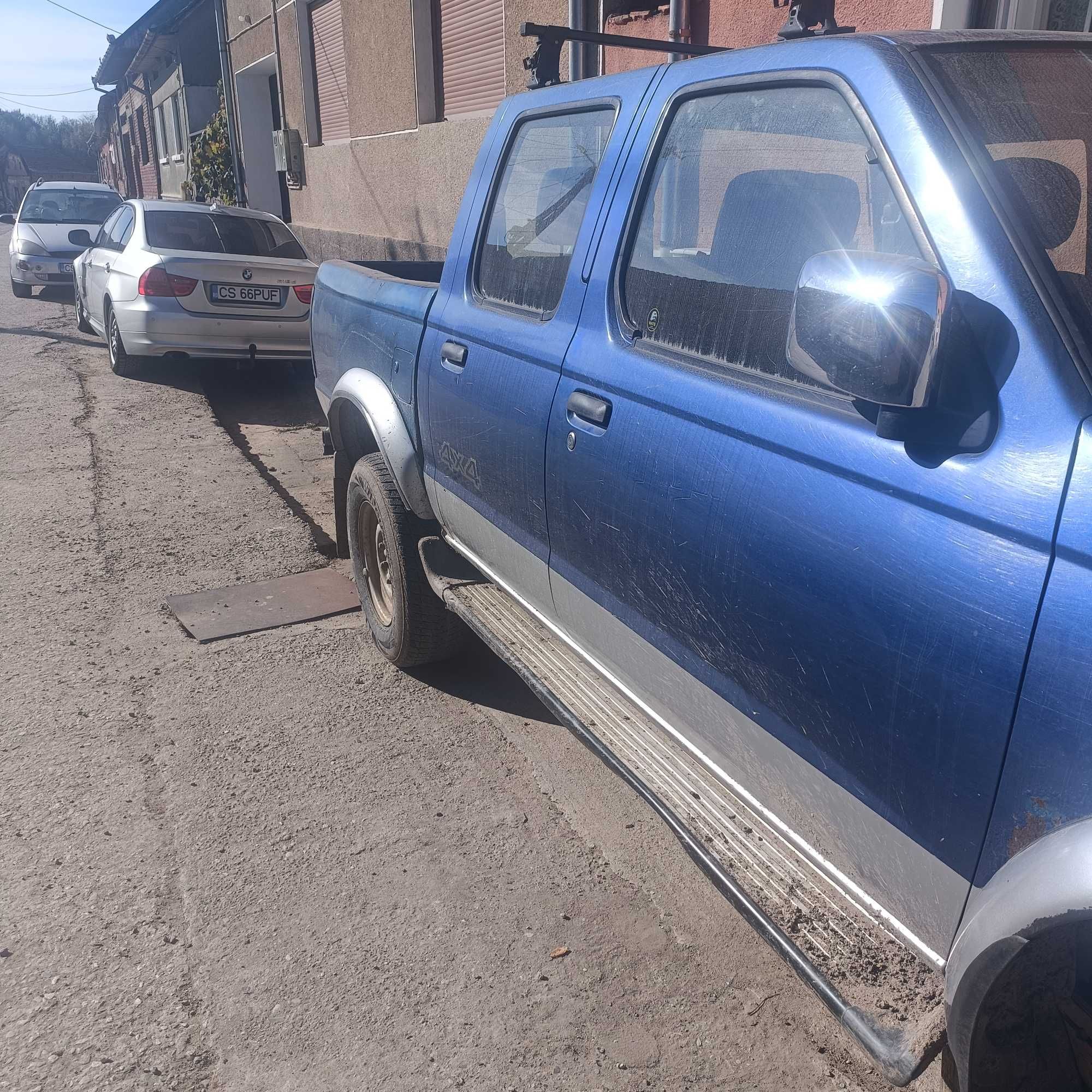 Vând Nissan Navara 1999