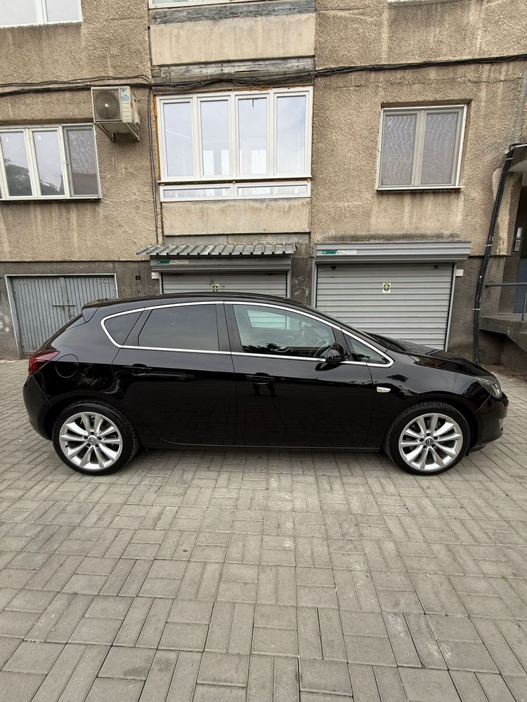 Opel Astra Cosmo 2.0 Diesel Уникална !