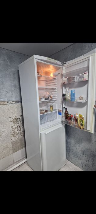 Продам холодильник