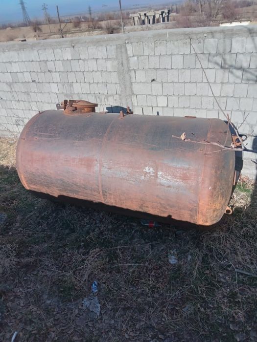 Цистерна бочка в отличном состоянием