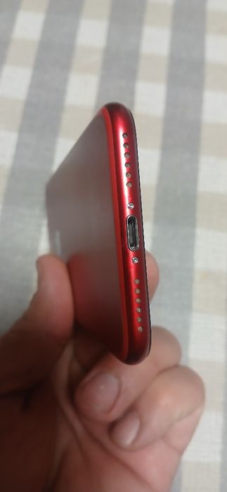 IPhone 8 128GB телефона е като нов без забележки с чисто нова батерия