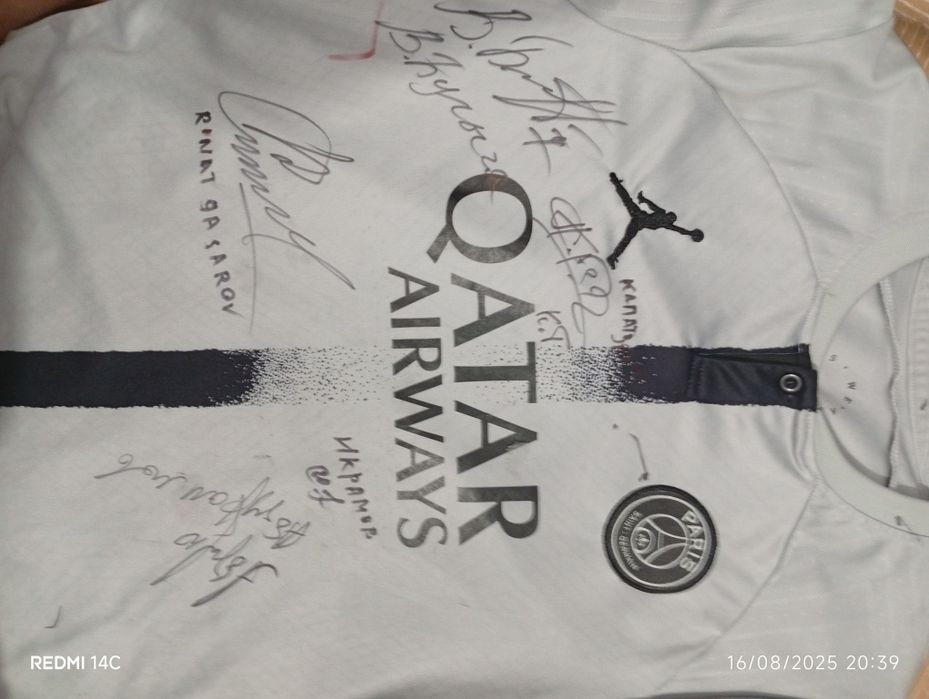 Psg futbolkasi estalik imzo dastxat futbolchilar dasxati